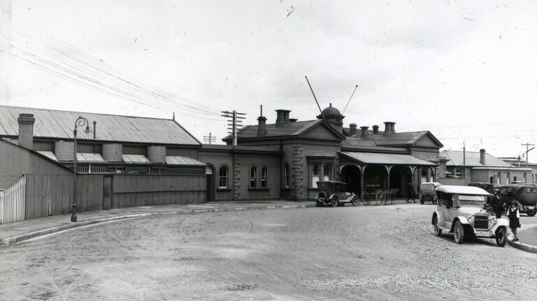 Goulburn-Railway-Station-WIKIMEDIA-date-uknown-768x431